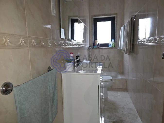 Moradia T3 para Venda em Landim Foto 11