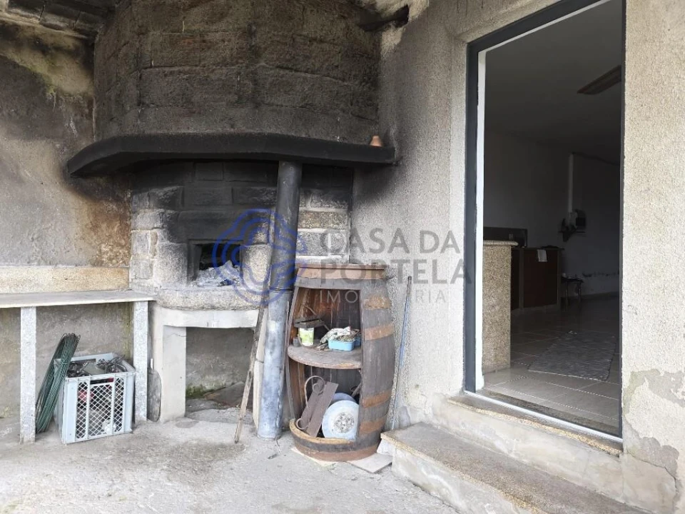 Moradia T3 para Venda em Landim Foto 16