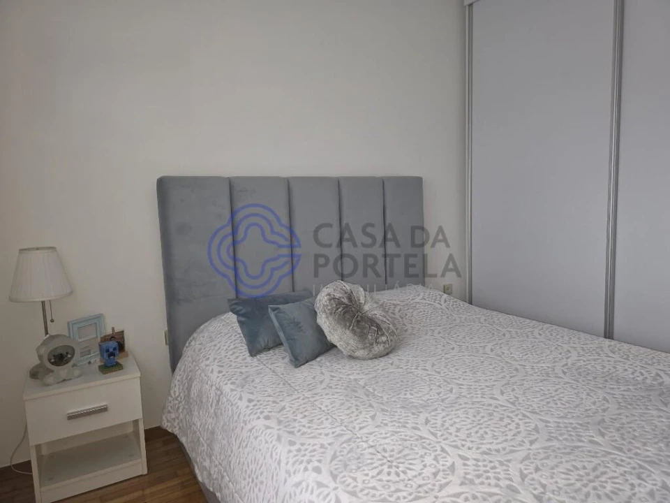 Moradia T3 para Venda em Landim Foto 6