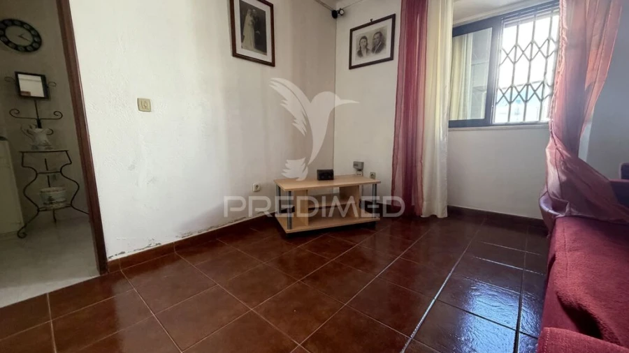 Moradia T2 para Venda em Santiago Maior Foto 3