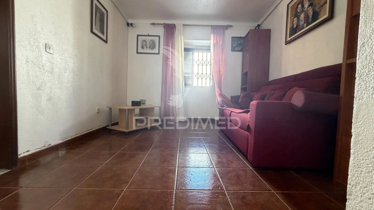 Moradia T2 para Venda em Santiago Maior Foto 5