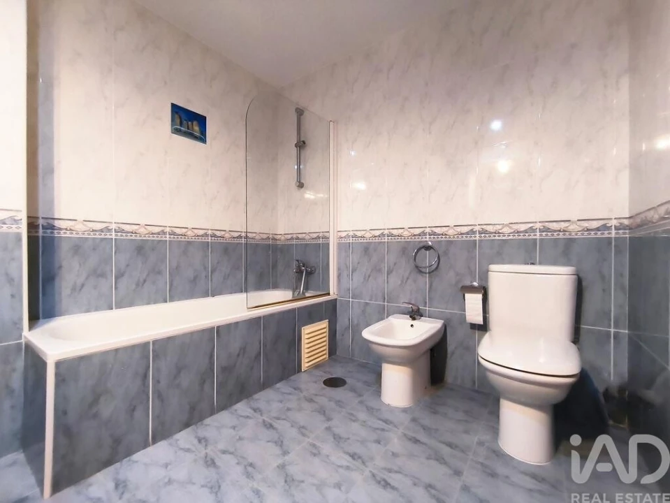 Apartamento T2 para Arrendamento em Vila Praia de Ancora Foto 15