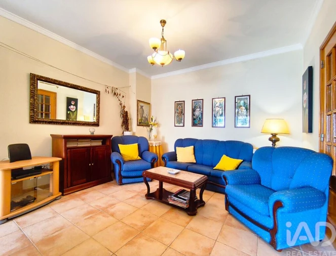 Apartamento T2 para Arrendamento em Vila Praia de Ancora Foto 2