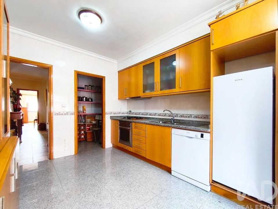 Apartamento T2 para Arrendamento em Vila Praia de Ancora Foto 9