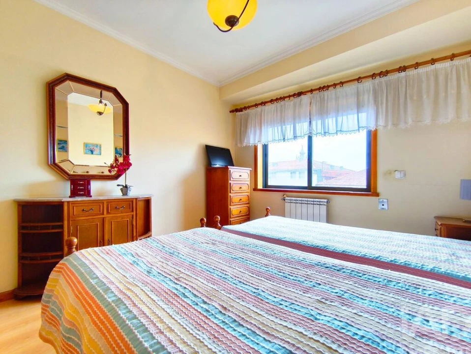 Apartamento T2 para Arrendamento em Vila Praia de Ancora Foto 20