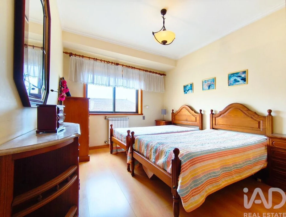 Apartamento T2 para Arrendamento em Vila Praia de Ancora Foto 19