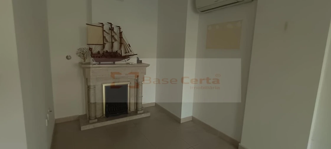 Apartamento T1 para Venda em Vialonga Foto 13