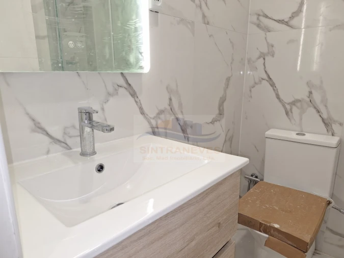 Apartamento T2 para Venda em Águas Livres Foto 10