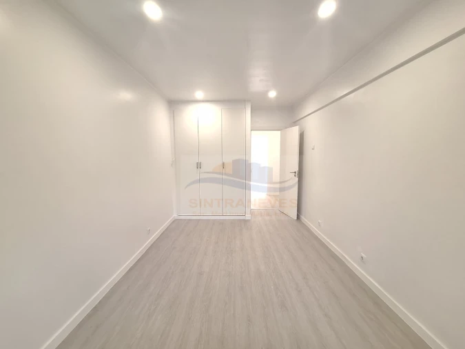 Apartamento T2 para Venda em Águas Livres Foto 8