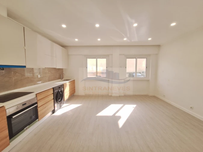 Apartamento T2 para Venda em Águas Livres Foto 2
