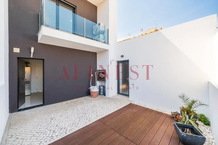 Moradia T3 para Venda em Fernao Ferro Foto 52