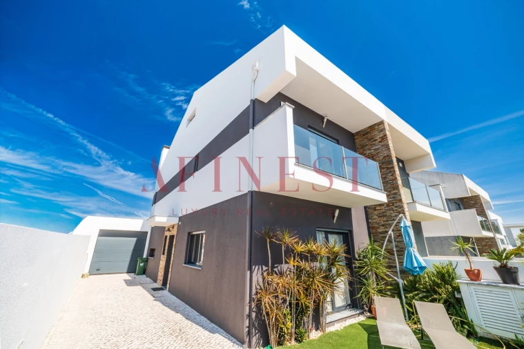 Moradia T3 para Venda em Fernao Ferro