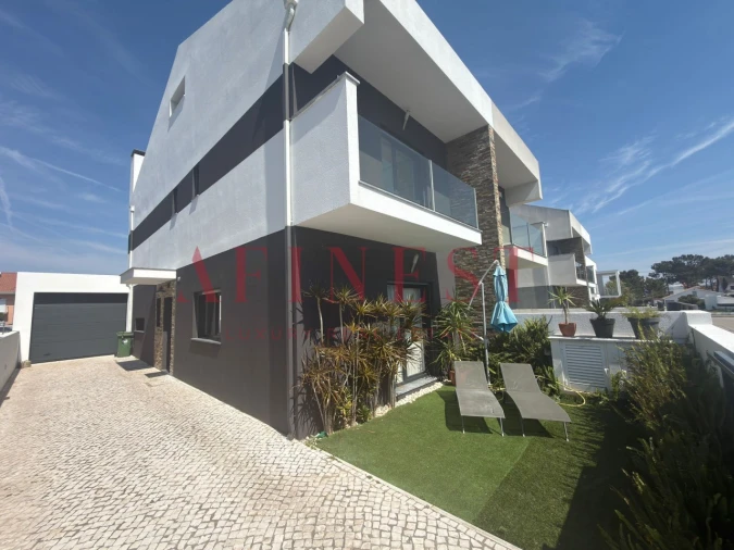 Moradia T3 para Venda em Fernao Ferro Foto 2