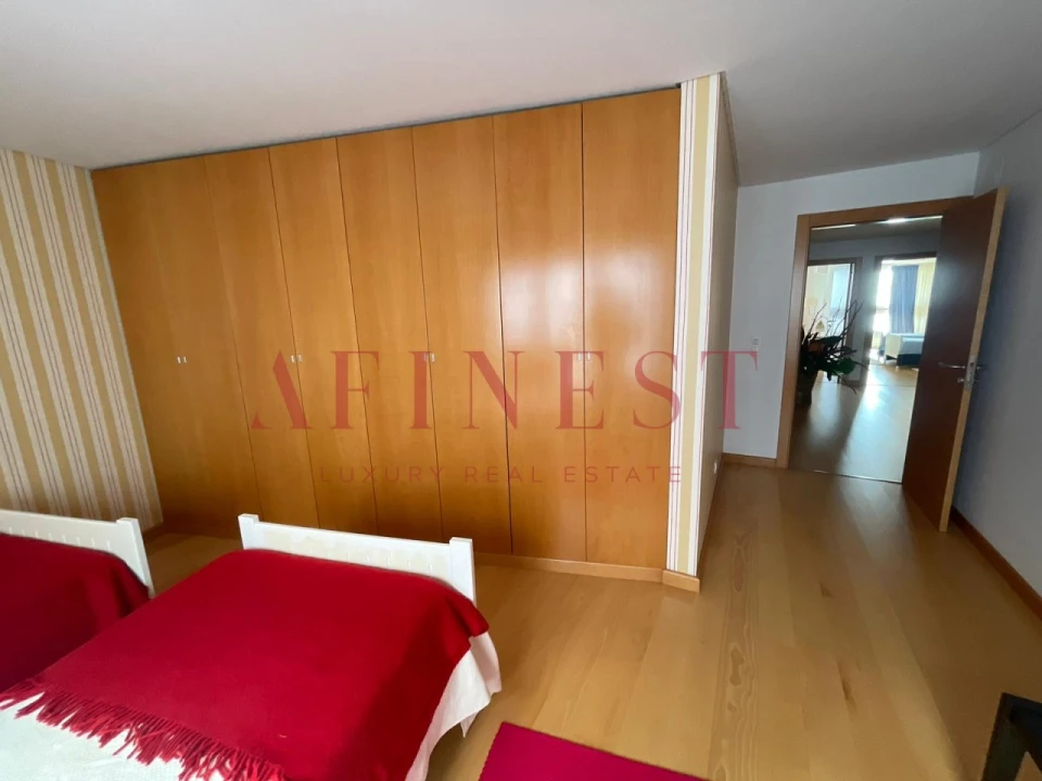 Apartamento T5 para Arrendamento em Sesimbra (Santiago) Foto 22