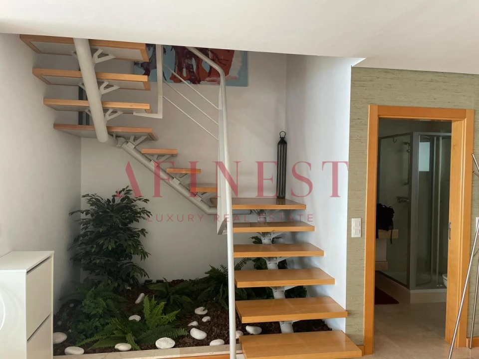 Apartamento T5 para Arrendamento em Sesimbra (Santiago) Foto 38