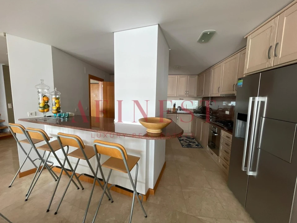 Apartamento T5 para Arrendamento em Sesimbra (Santiago) Foto 40