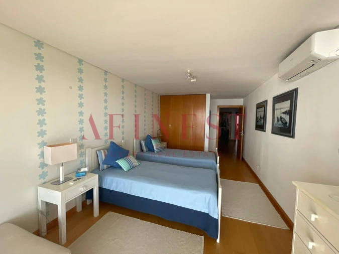 Apartamento T5 para Arrendamento em Sesimbra (Santiago) Foto 10