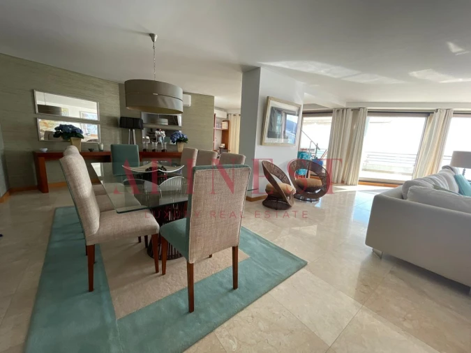 Apartamento T5 para Arrendamento em Sesimbra (Santiago)