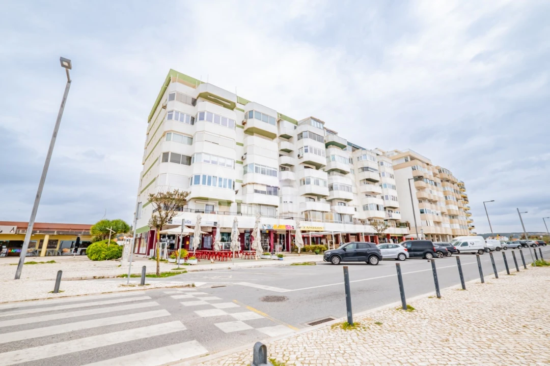 Apartamento T1 para Venda em Costa da Caparica Foto 2