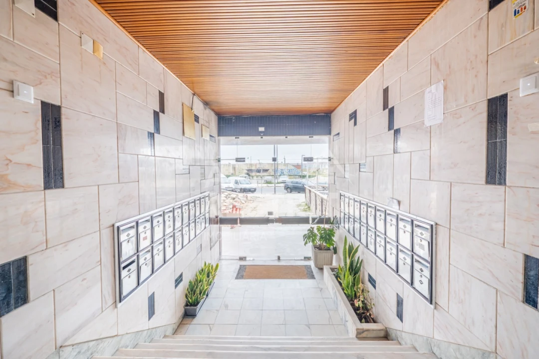 Apartamento T1 para Venda em Costa da Caparica Foto 4