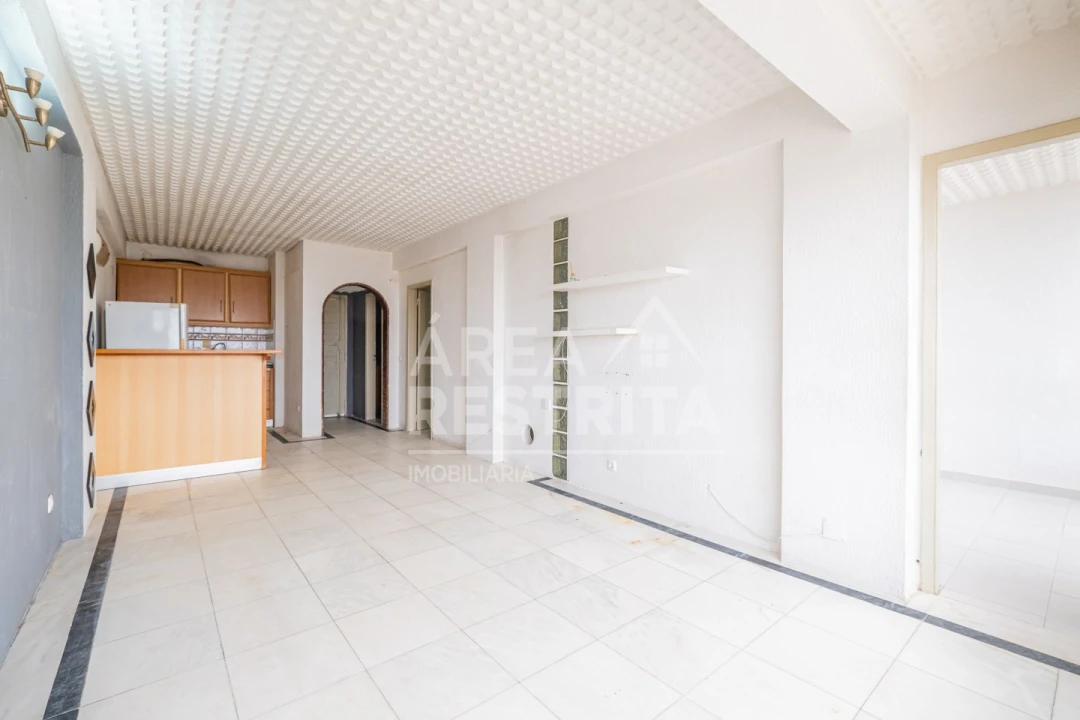 Apartamento T1 para Venda em Costa da Caparica Foto 6