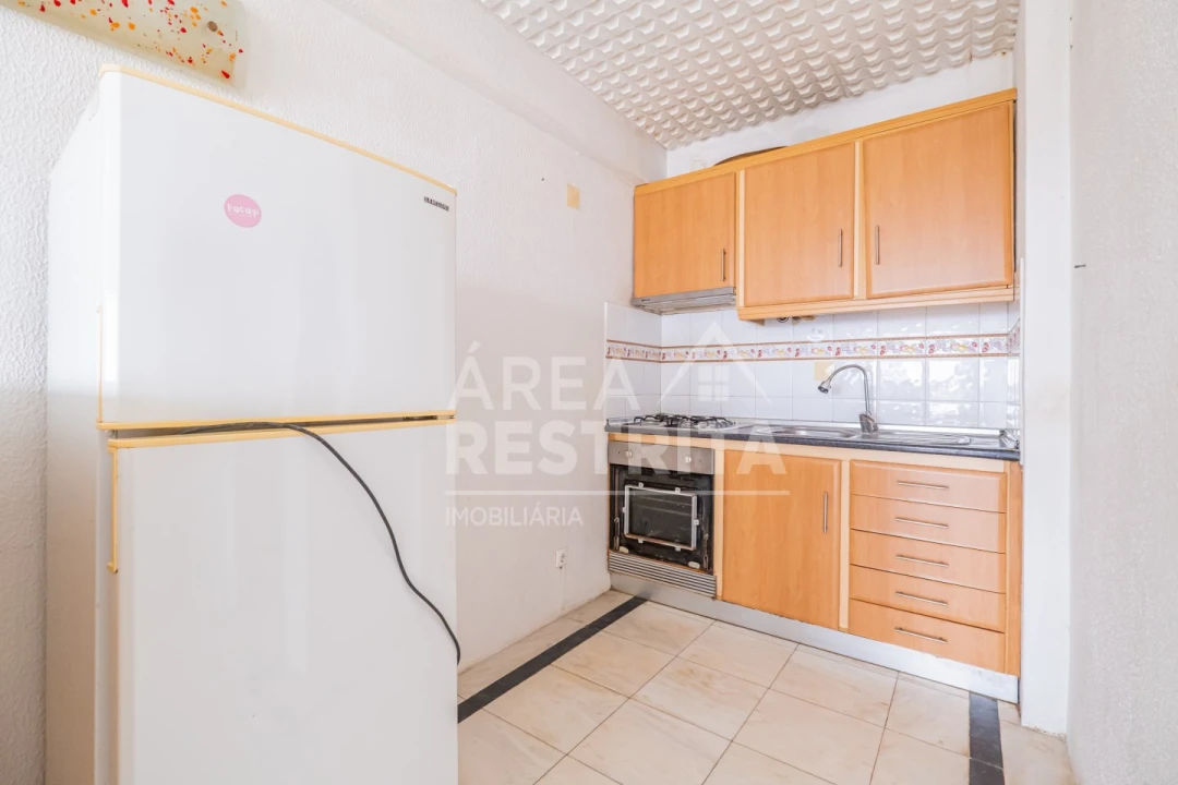 Apartamento T1 para Venda em Costa da Caparica Foto 7
