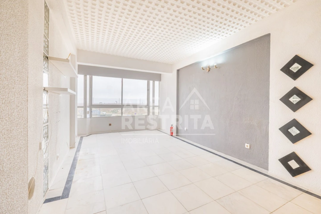 Apartamento T1 para Venda em Costa da Caparica Foto 8
