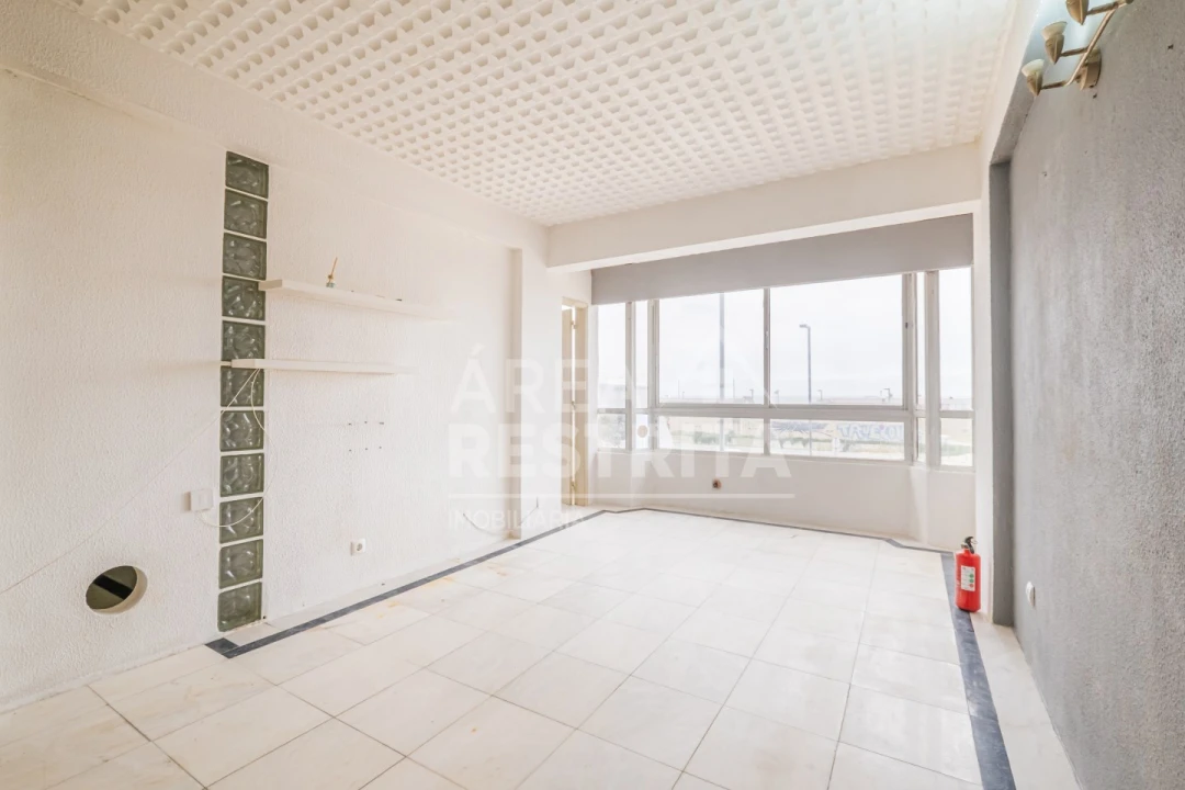 Apartamento T1 para Venda em Costa da Caparica Foto 9
