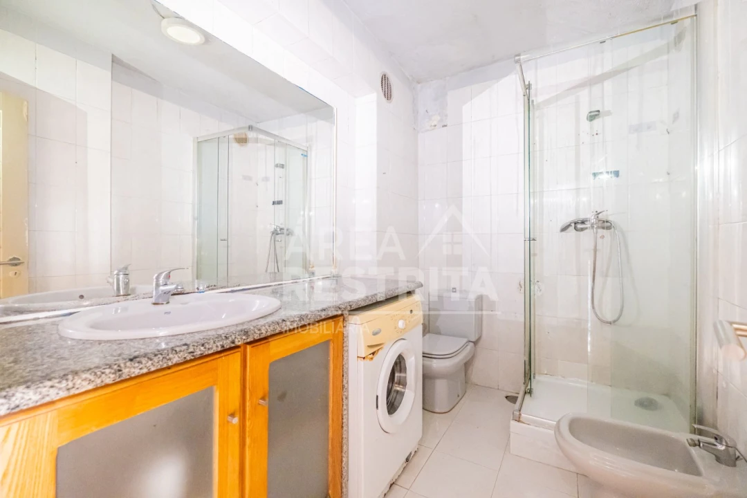 Apartamento T1 para Venda em Costa da Caparica Foto 15