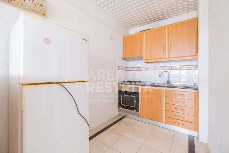 Apartamento T1 para Venda em Costa da Caparica Foto 7