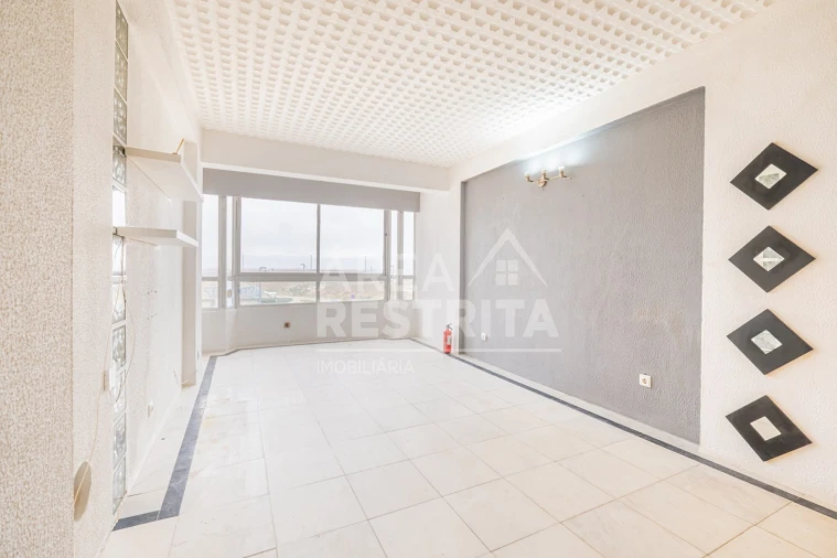 Apartamento T1 para Venda em Costa da Caparica Foto 8