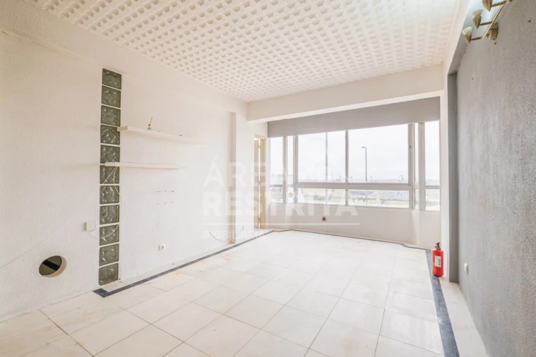 Apartamento T1 para Venda em Costa da Caparica Foto 9