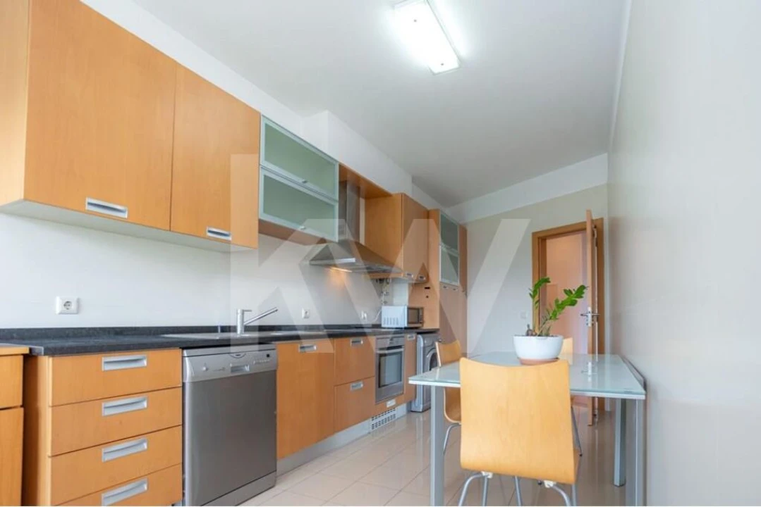 Apartamento T3 para Arrendamento em Eiras e São Paulo de Frades Foto 4