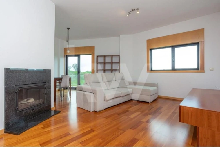 Apartamento T3 para Arrendamento em Eiras e São Paulo de Frades Foto 1