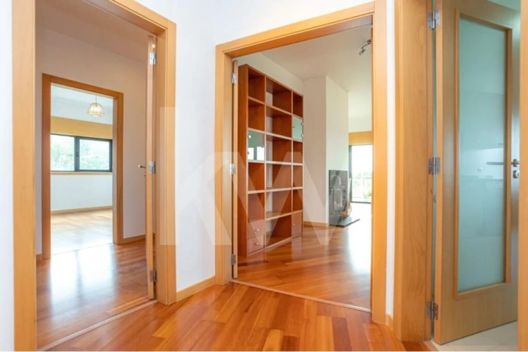 Apartamento T3 para Arrendamento em Eiras e São Paulo de Frades Foto 8