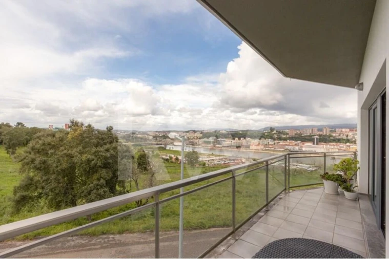 Apartamento T3 para Arrendamento em Eiras e São Paulo de Frades Foto 13