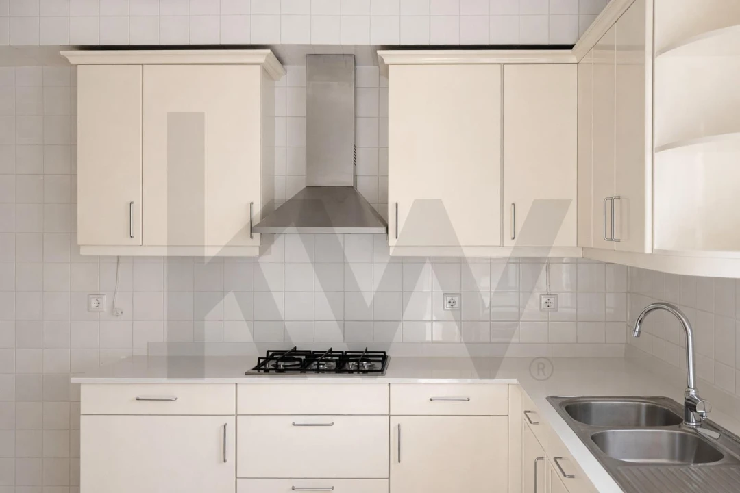 Apartamento T3 para Arrendamento em Avenidas Novas Foto 8