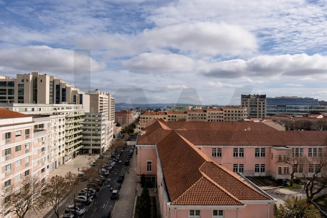 Apartamento T3 para Arrendamento em Avenidas Novas Foto 24