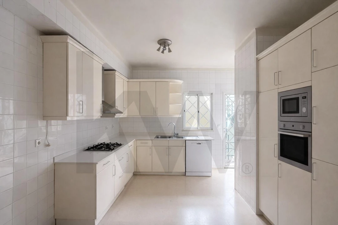 Apartamento T3 para Arrendamento em Avenidas Novas Foto 21