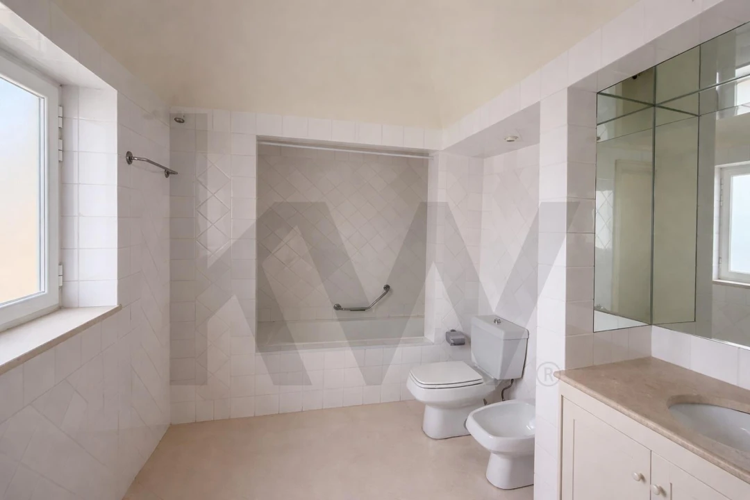 Apartamento T3 para Arrendamento em Avenidas Novas Foto 28