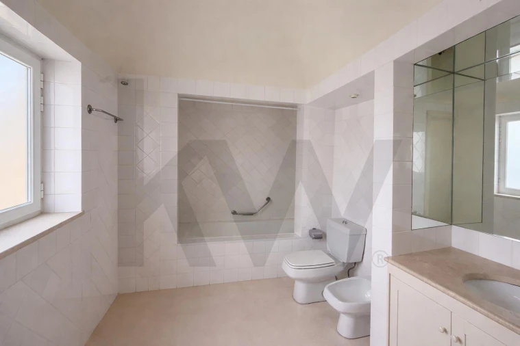 Apartamento T3 para Arrendamento em Avenidas Novas Foto 28