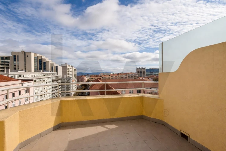 Apartamento T3 para Arrendamento em Avenidas Novas Foto 5