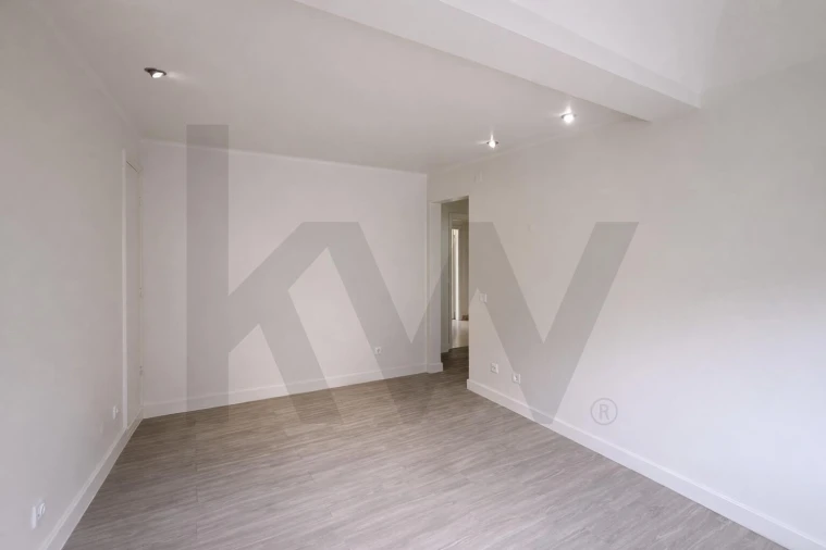 Apartamento T3 para Arrendamento em Avenidas Novas Foto 13