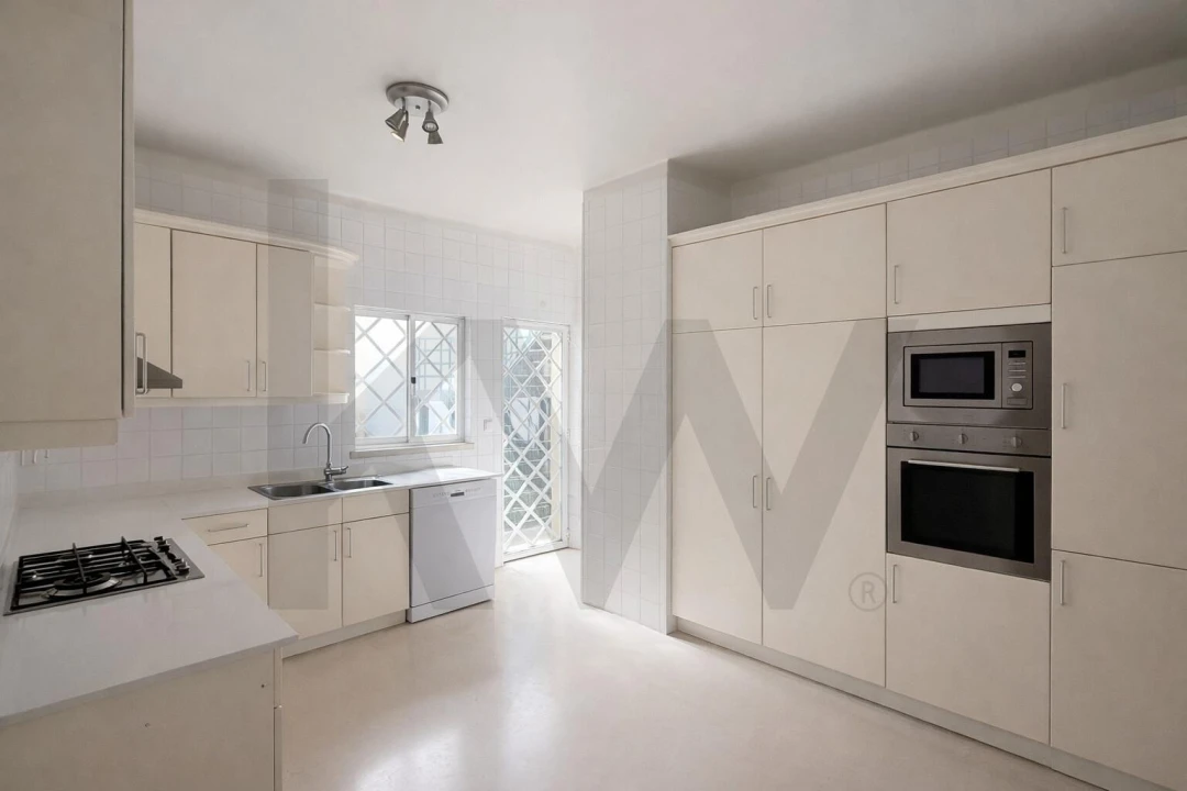 Apartamento T3 para Arrendamento em Avenidas Novas Foto 20