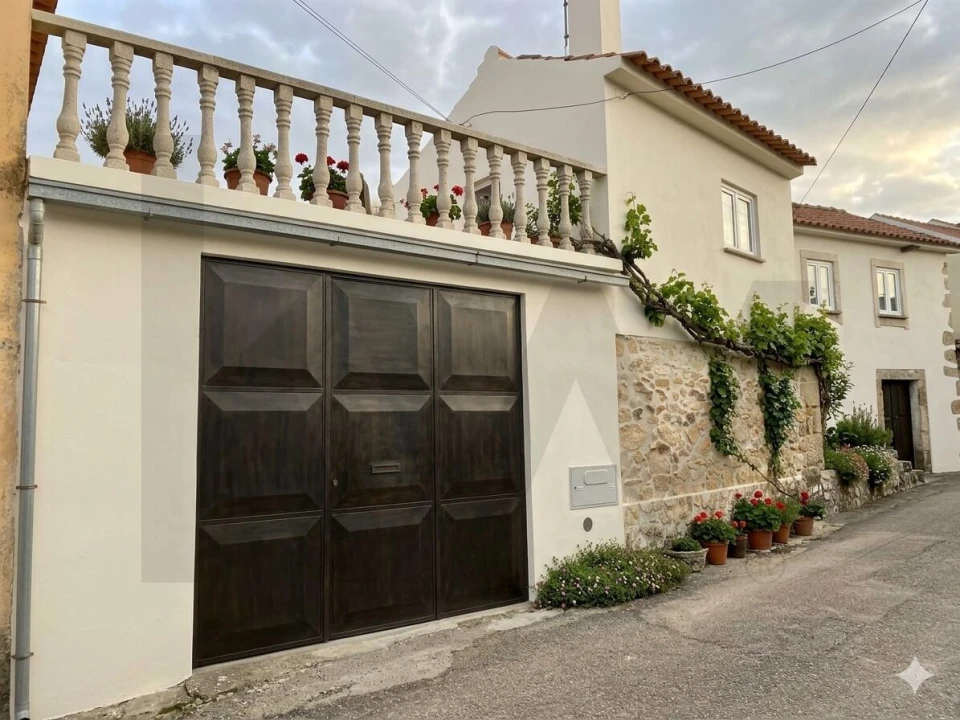 Moradia T3 para Venda em Friúmes e Paradela Foto 2