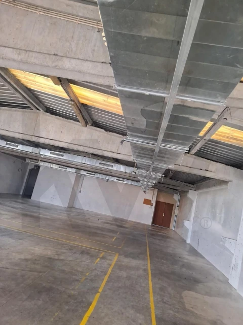 Armazém para Venda em Touguinha e Touguinhó
