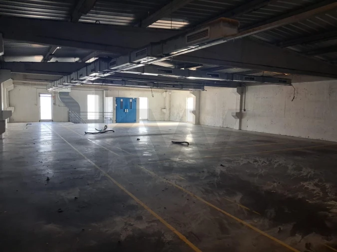 Armazém para Venda em Touguinha e Touguinhó Foto 1