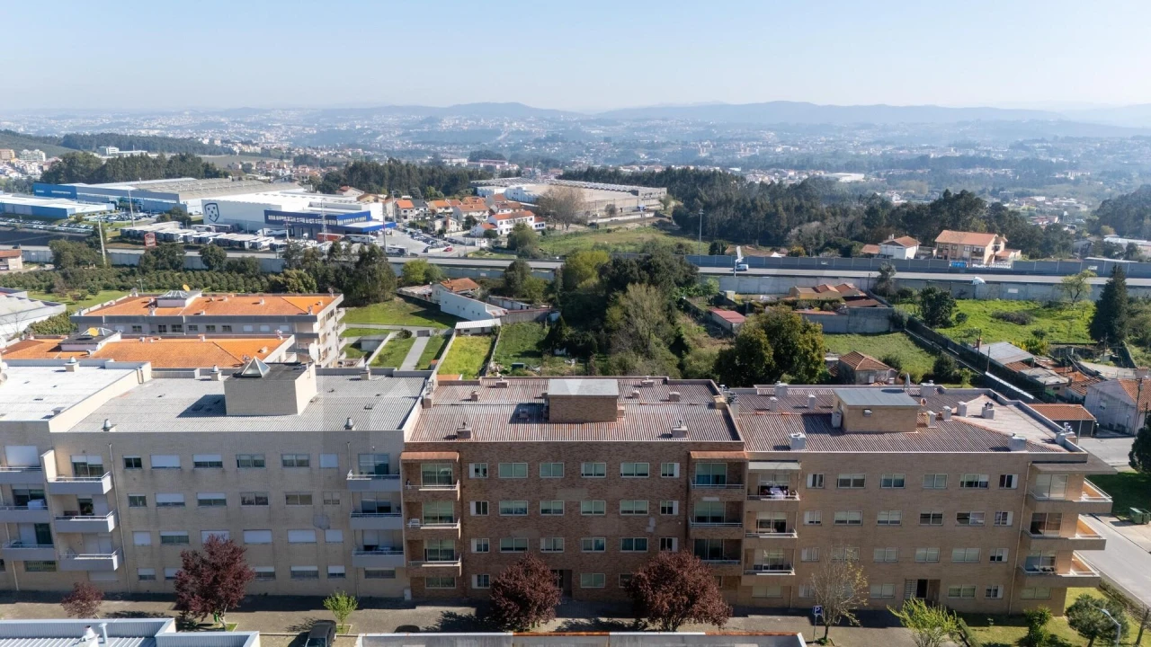 Apartamento T2 para Venda em Pedroso e Seixezelo Foto 32