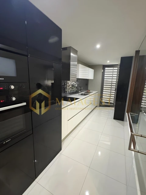 Apartamento T2 para Arrendamento em Campanhã