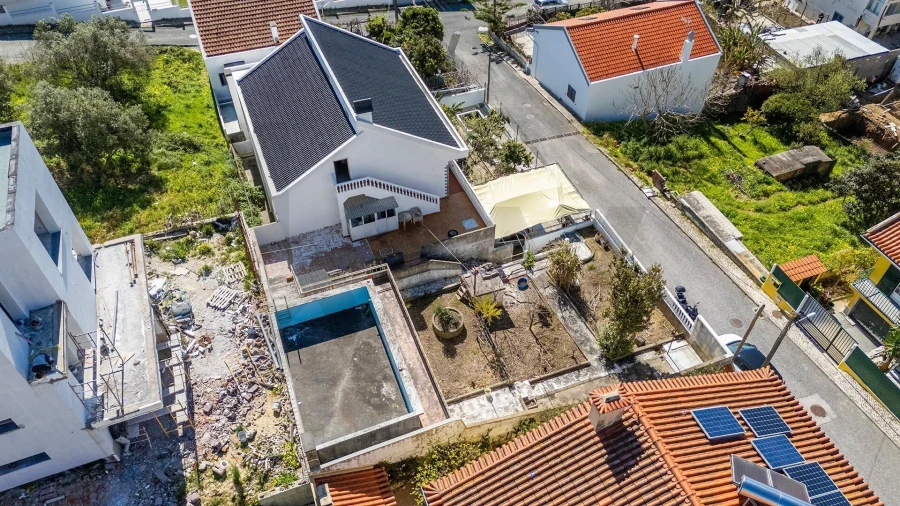 Moradia T3 para Venda em Alverca do Ribatejo e Sobralinho Foto 2